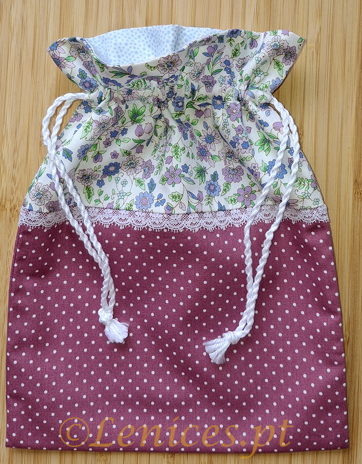 Saco Artesanal, Feito à mão, Alternativa ecológica e reutilizável, Presente Perfeito, Artesanato, Saco em Tecido