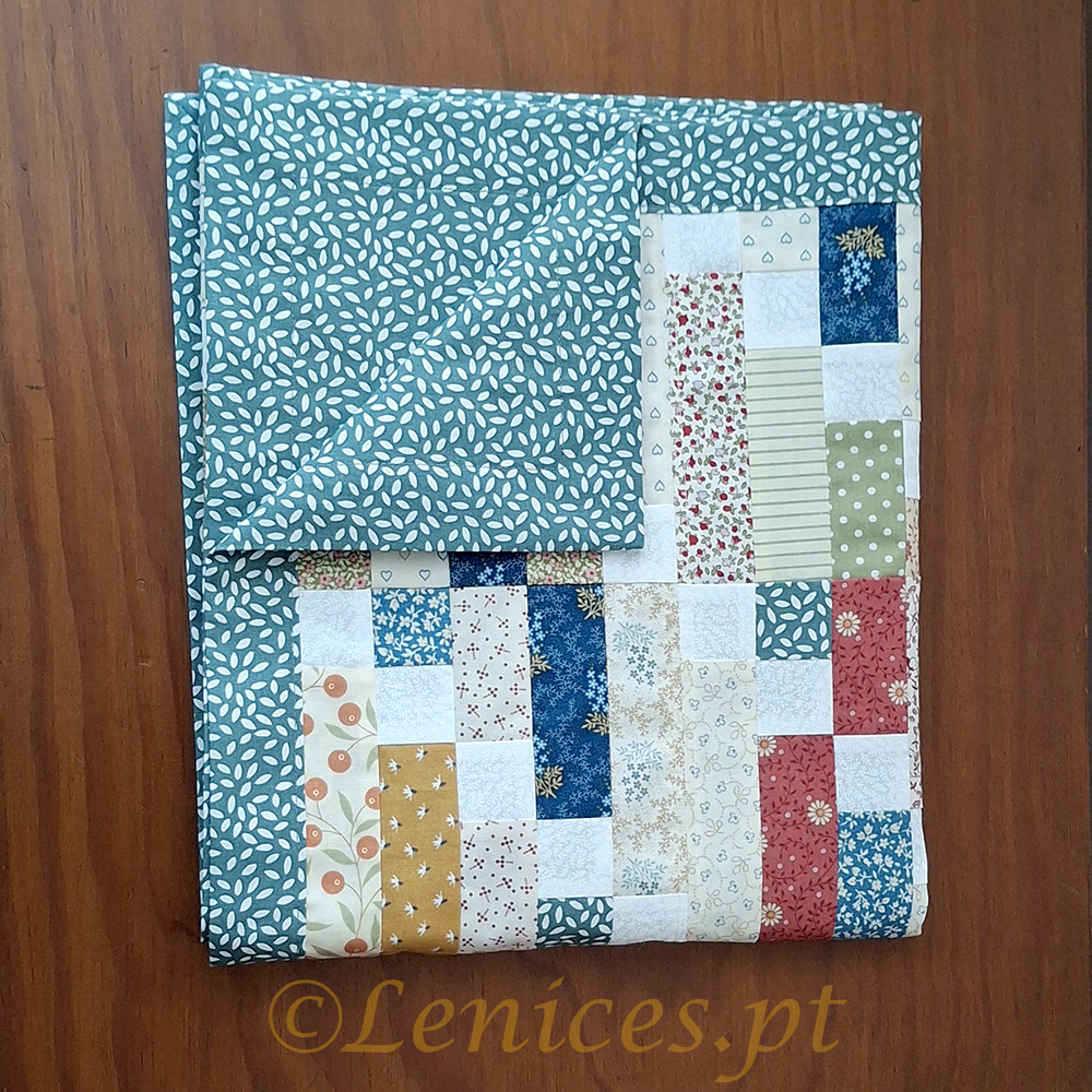 Retalhos em Harmonia_2 Toalha de Mesa em Patchwork Retalhos em Harmonia, feita à mão